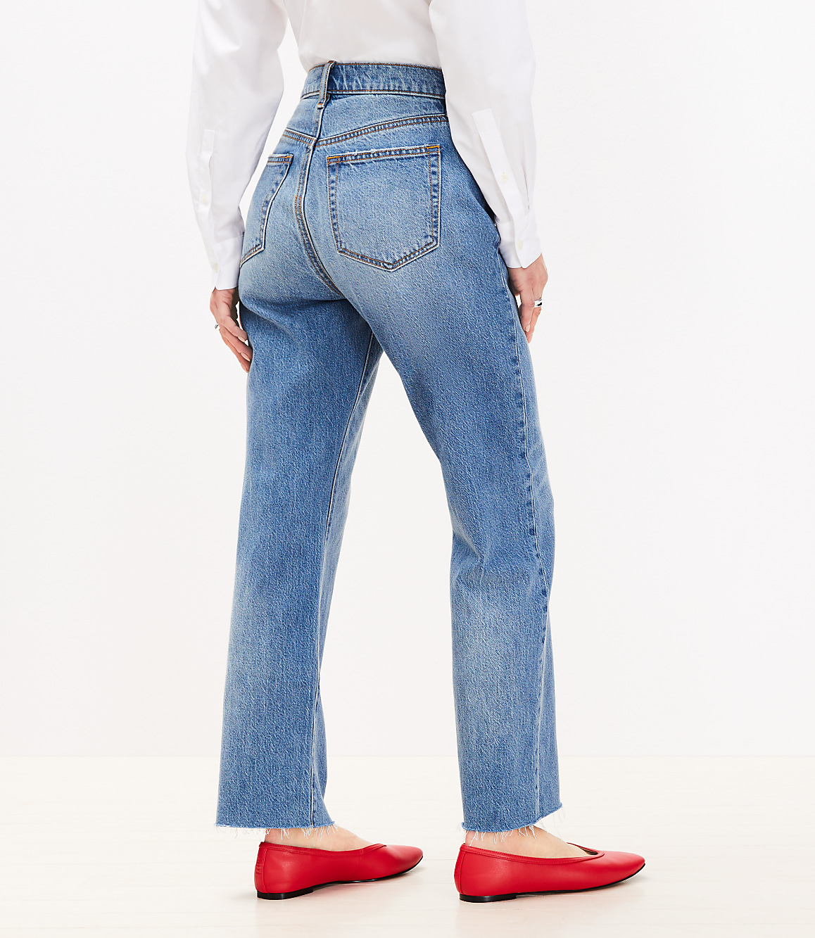 Petite Curvy Fresh Cut High Rise Straight Jeans in Light Vintage Wash