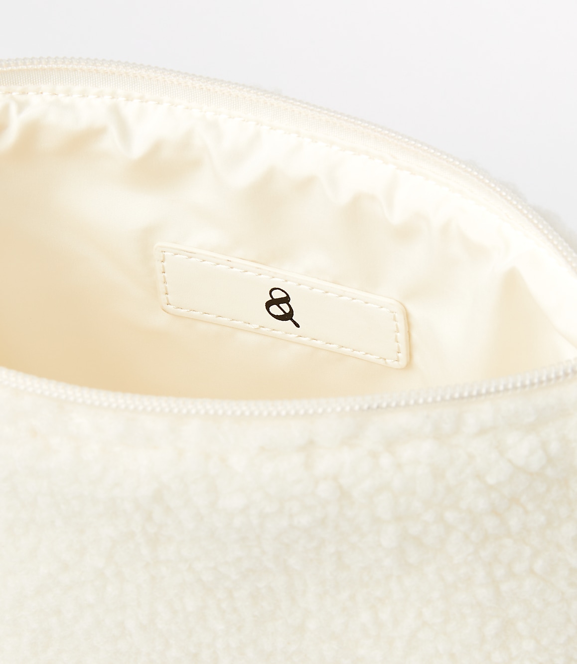 Lou & Grey Sherpa Pouch