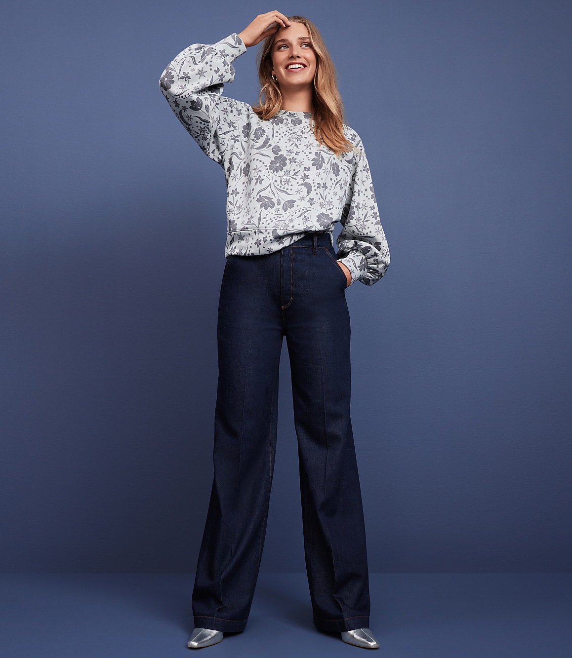 Snowflake Bloom Puff Sleeve Sweatshirt