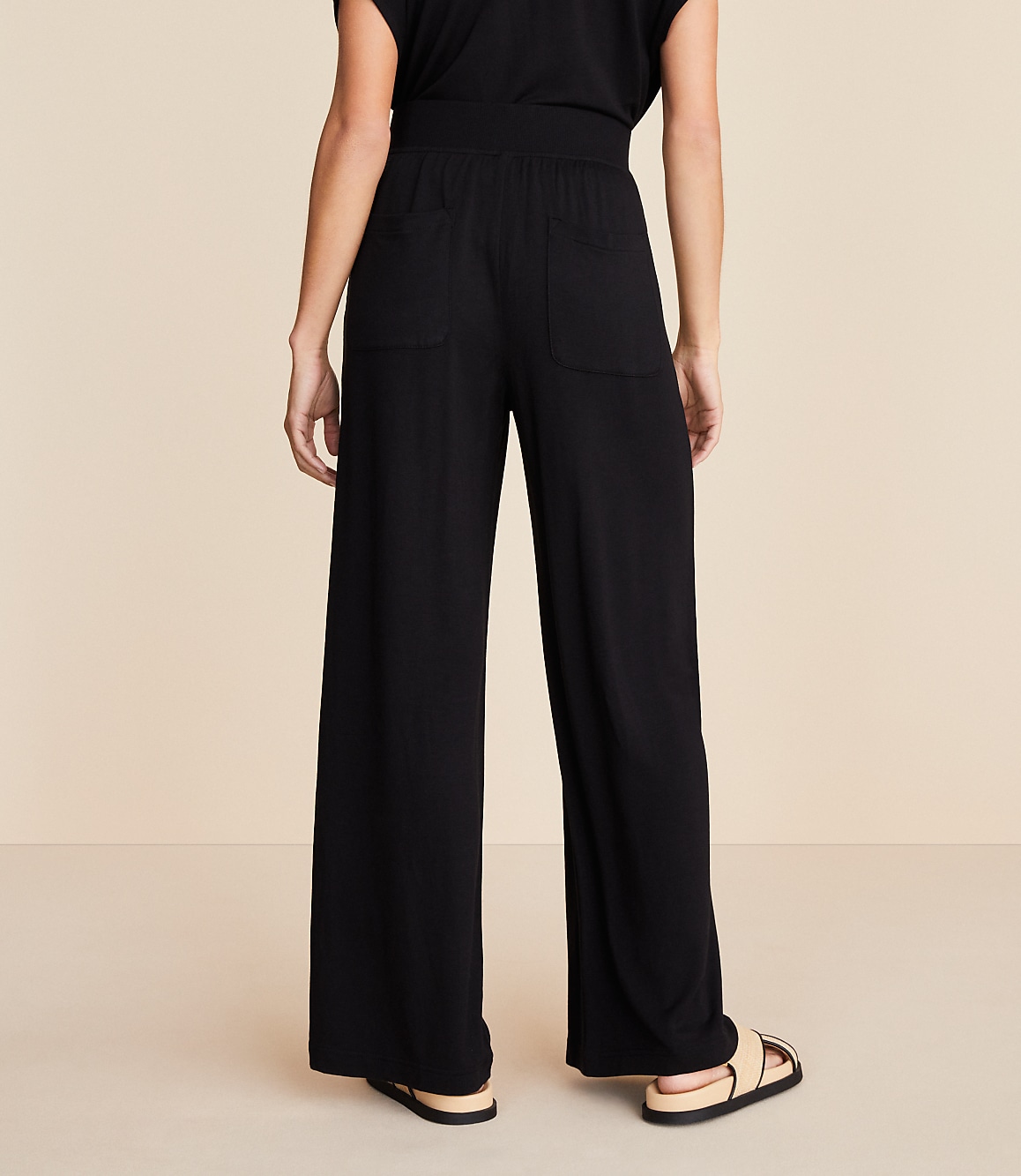 Lou & Grey Signaturesoft Wide Leg Pants