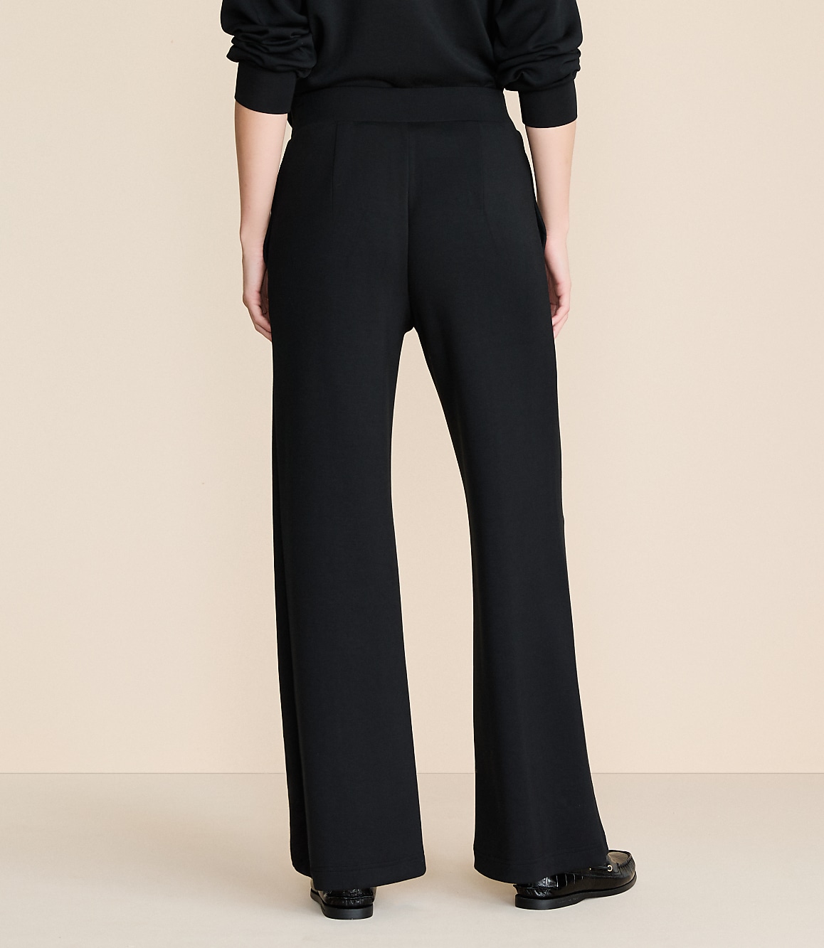 Lou & Grey Scubasoft Pintucked Wide Leg Pants
