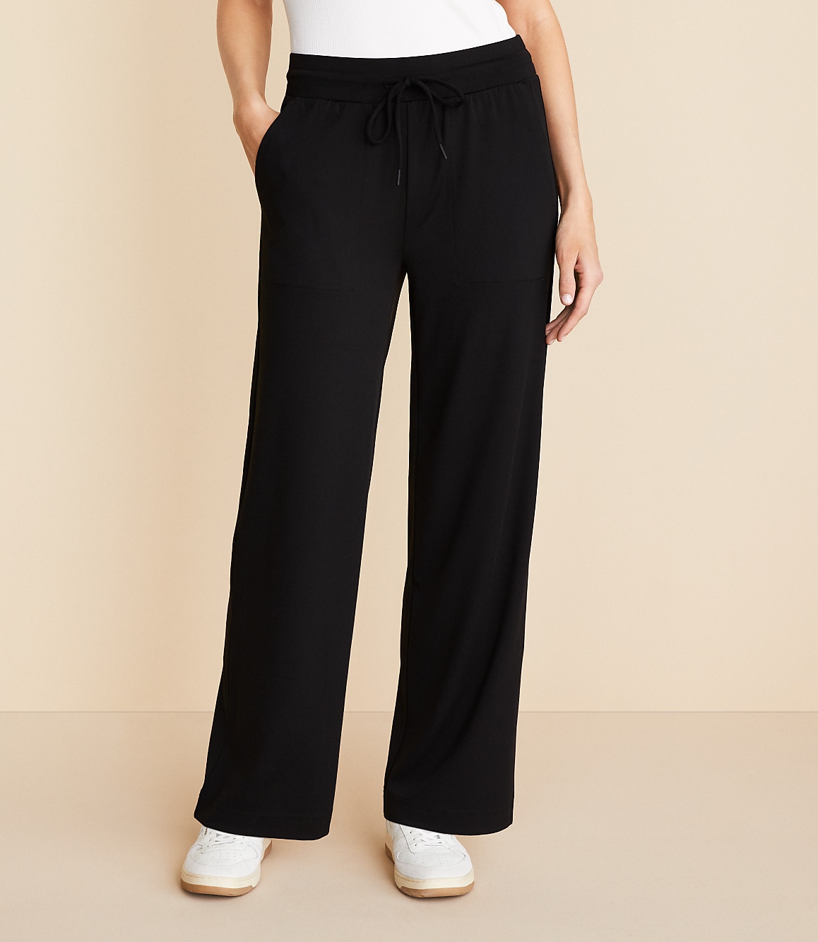 Lou & Grey Luvstretch Straight Leg Pants