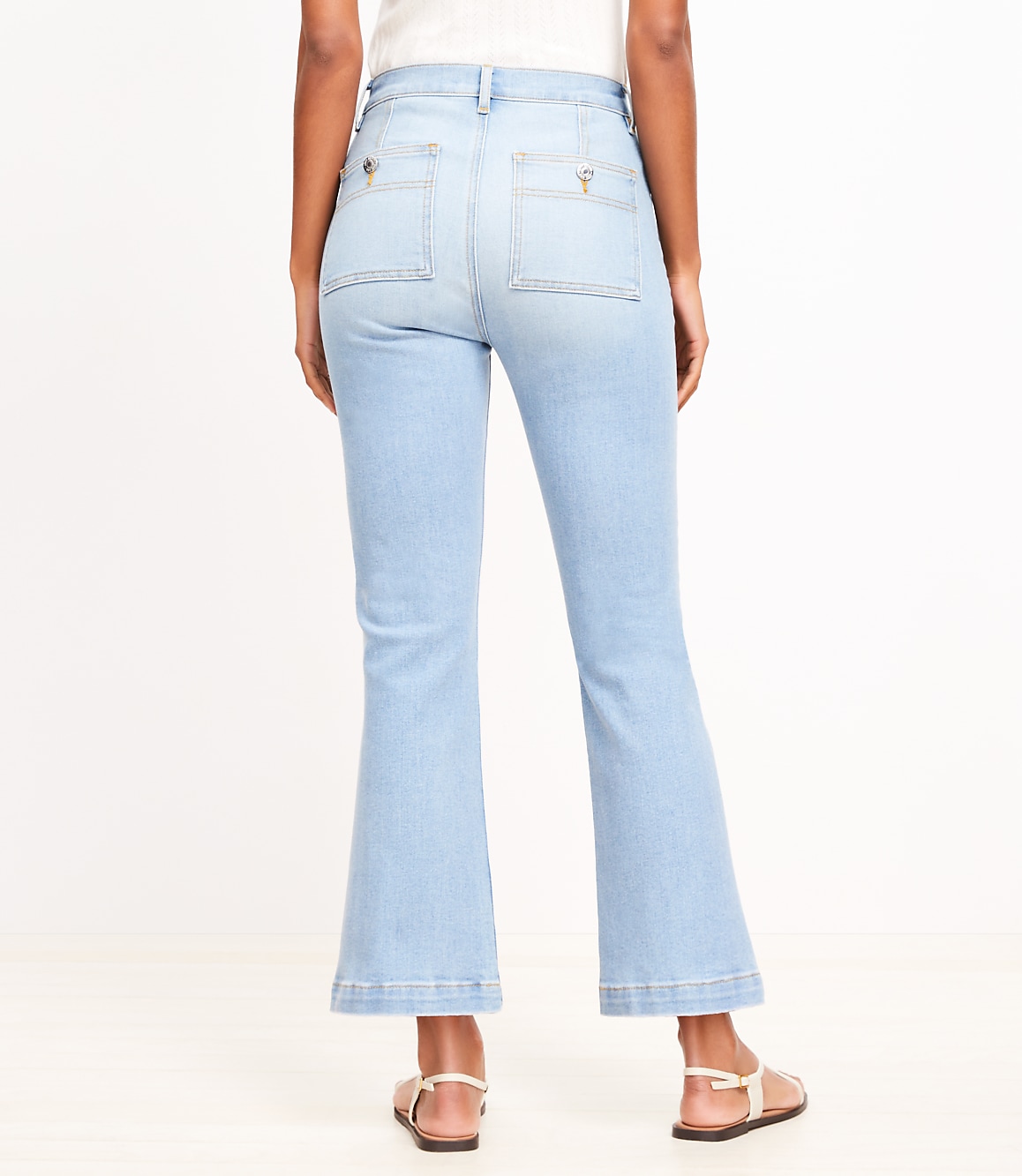 Curvy Patch Pocket Kick Crop Jeans in Bright Vintage Wash