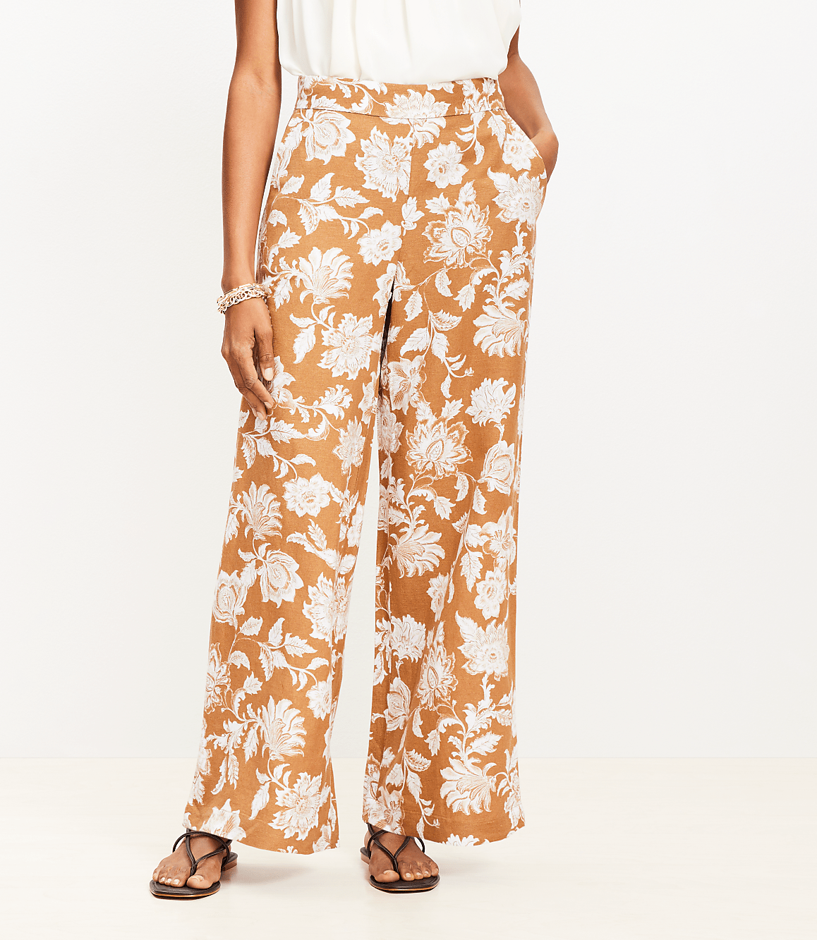 Petite Floral Pull On Wide Leg Pants in Linen Blend
