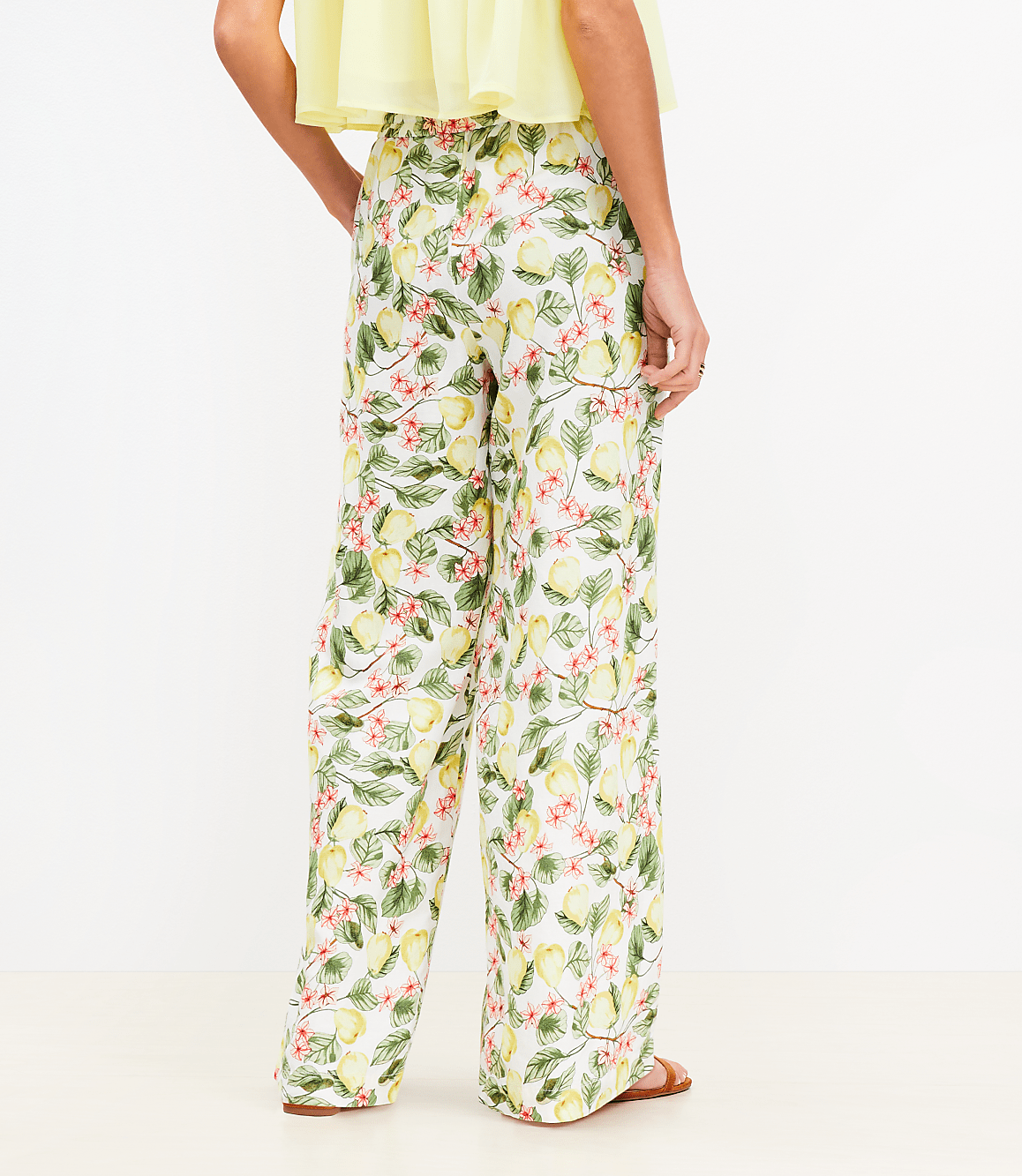 Petite Blossom Pull On Wide Leg Pants in Linen Blend