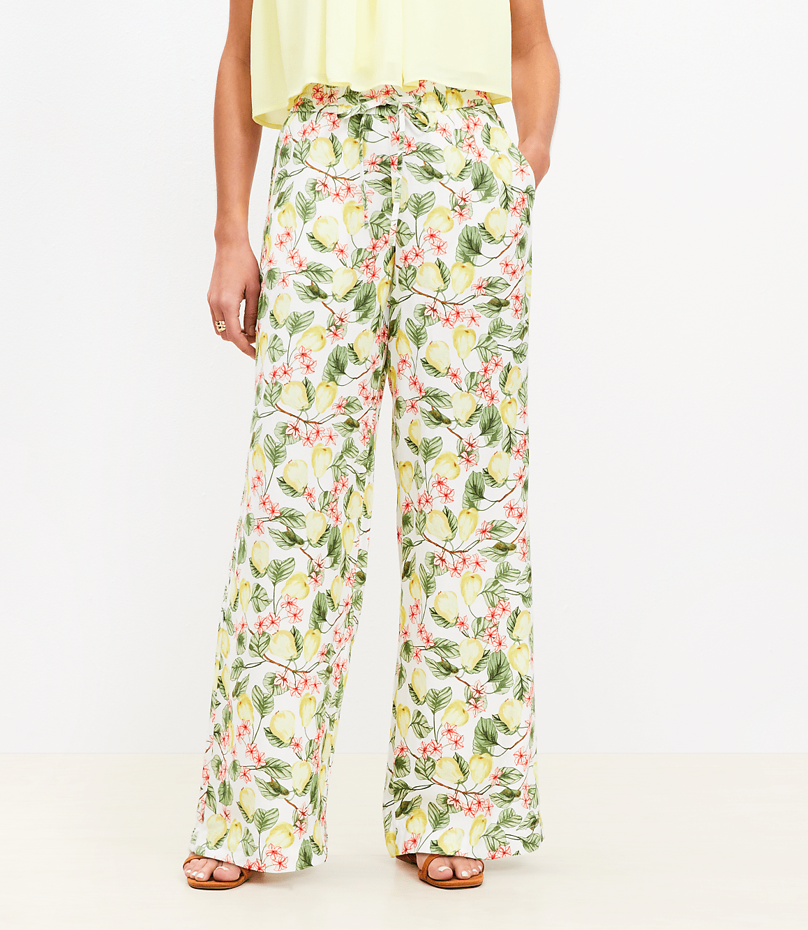 Petite Blossom Pull On Wide Leg Pants in Linen Blend