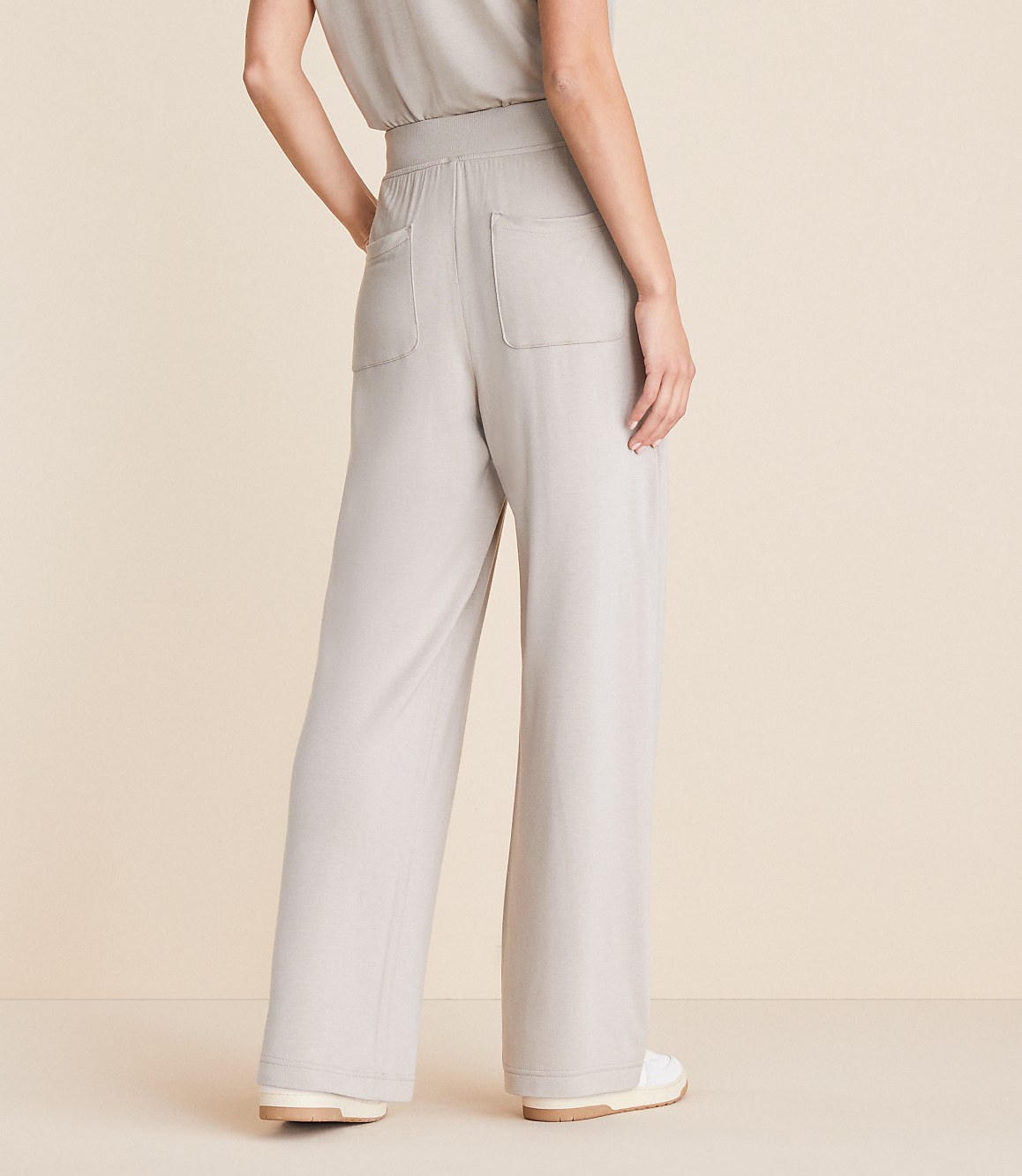 Lou & Grey Signaturesoft Wide Leg Pants