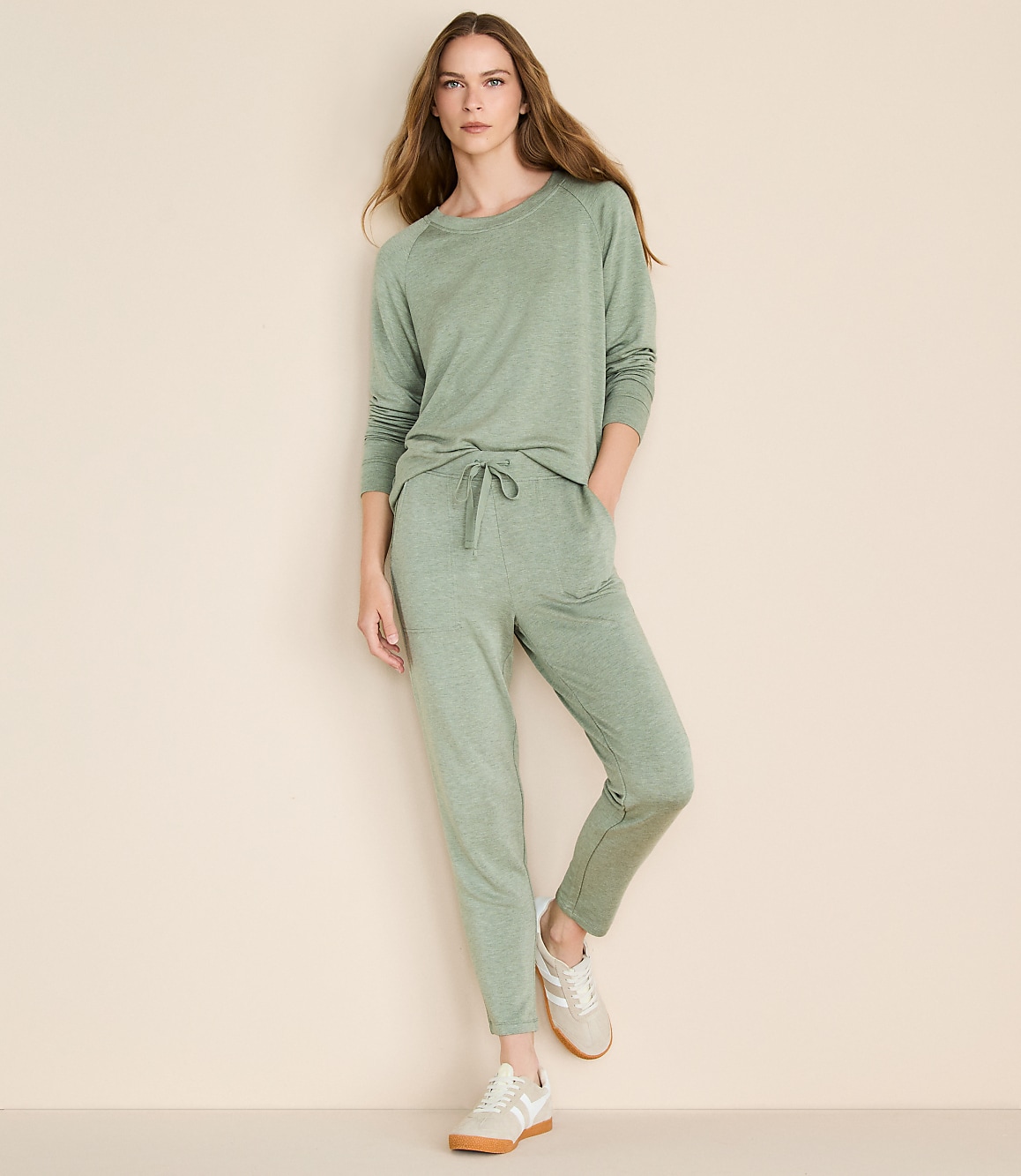 Lou & Grey Heathered Signaturesoft Sweatpants