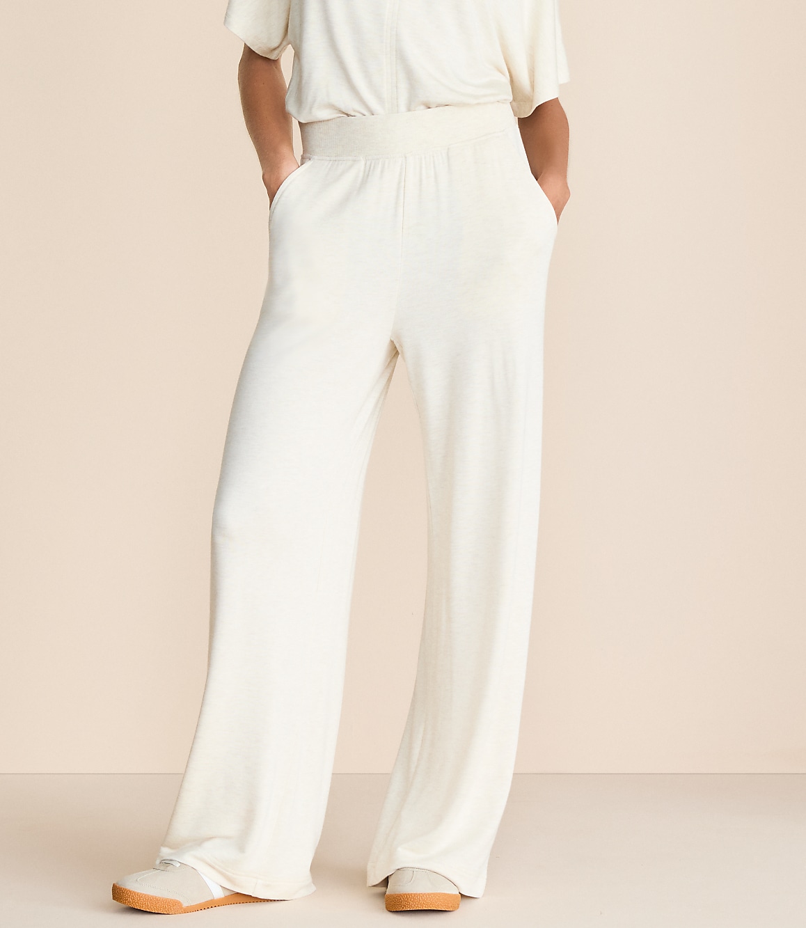 Lou & Grey Heathered Signaturesoft Wide Leg Pants
