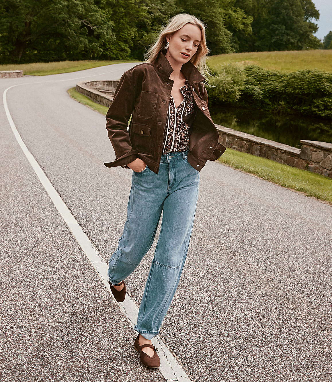 Seamed High Rise Barrel Jeans in Vintage Distressed Wash