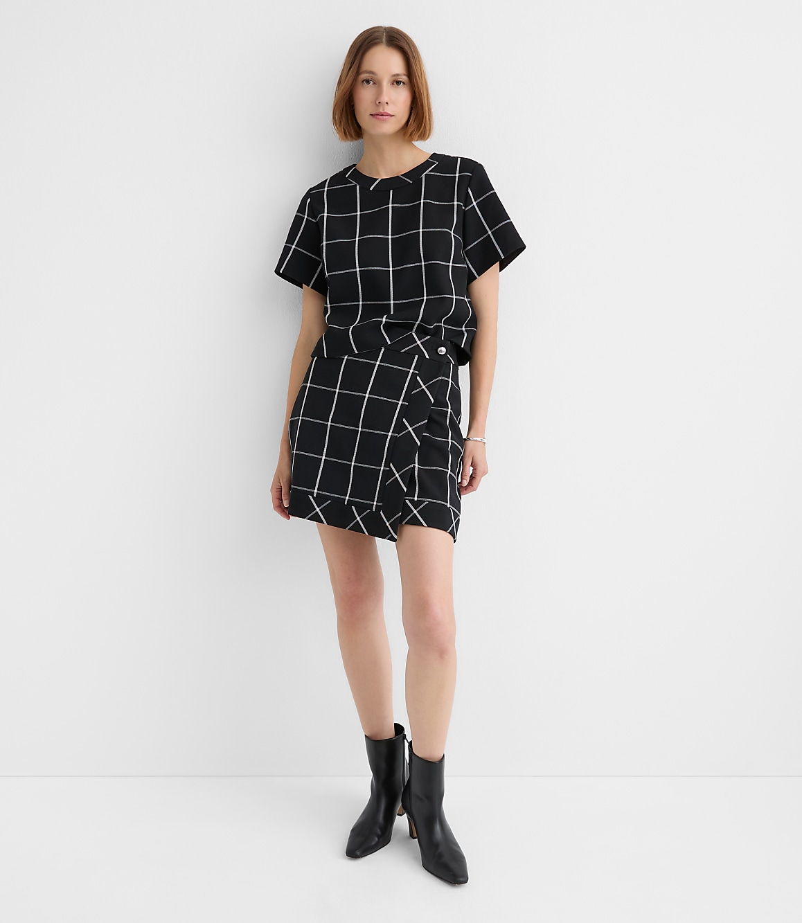Windowpane Frame Neck Top