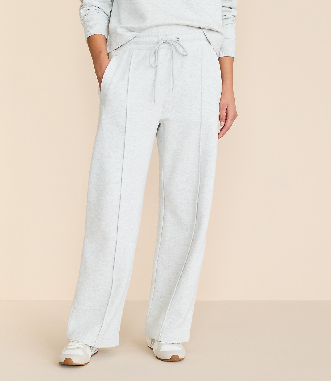 Lou & Grey Heathered Elite Fleece Pintucked Straight Leg Pants