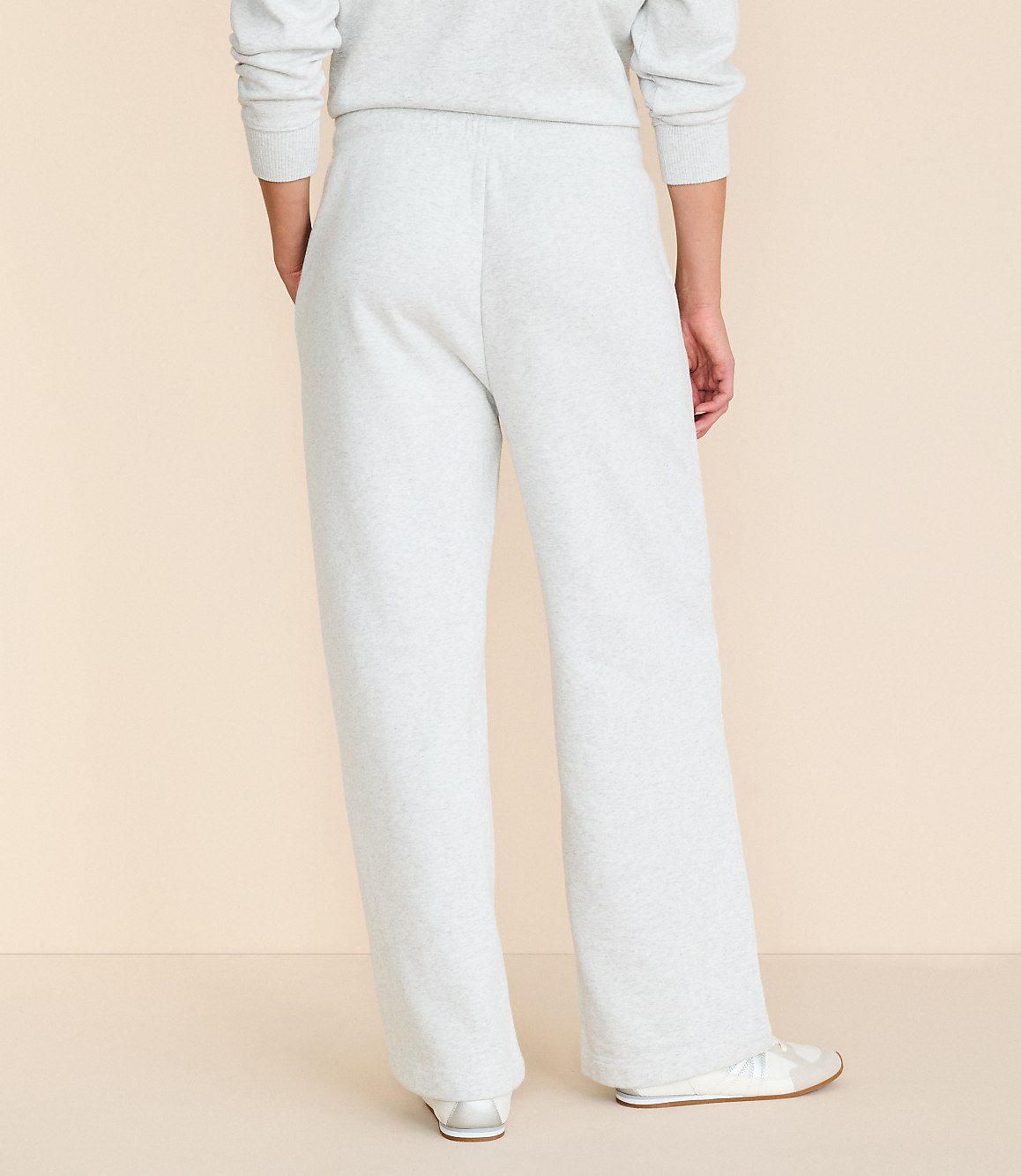 Lou & Grey Heathered Elite Fleece Pintucked Straight Leg Pants