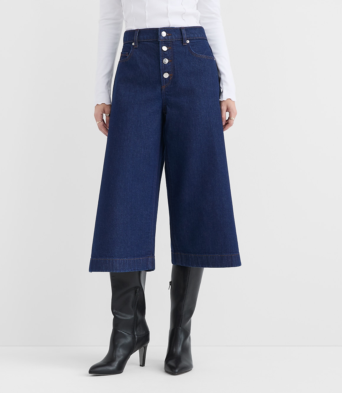 Rivete High Rise Gaucho Jeans in Nova Wash