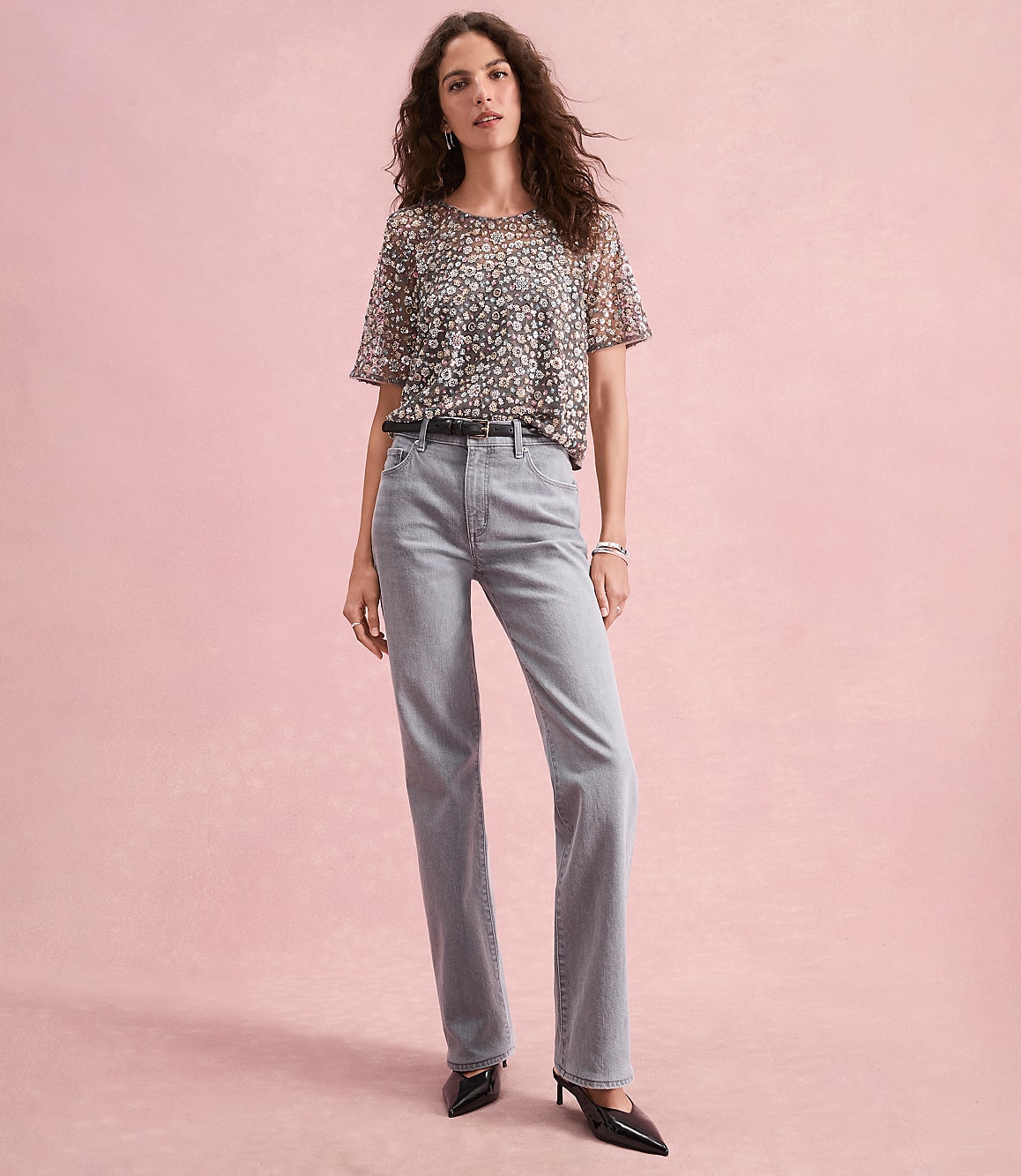 Petite Mid Rise Relaxed Straight Jeans in Grey