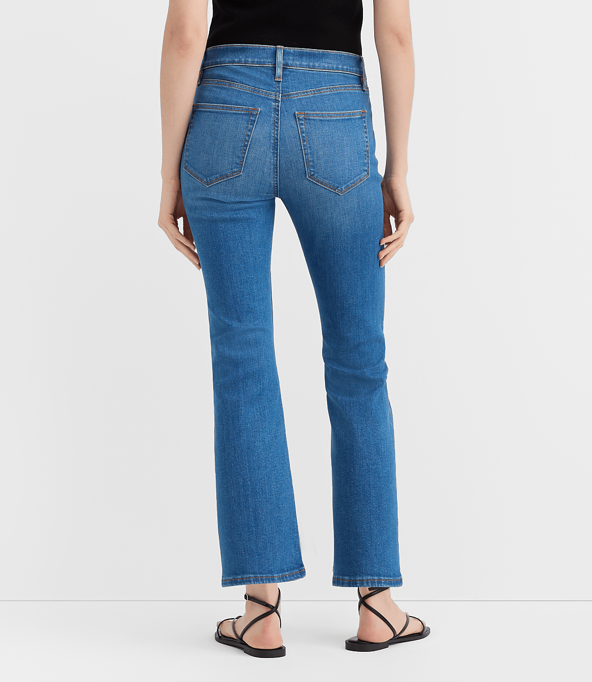 Rivete Mid Rise Kick Crop Jeans in Dark Wash