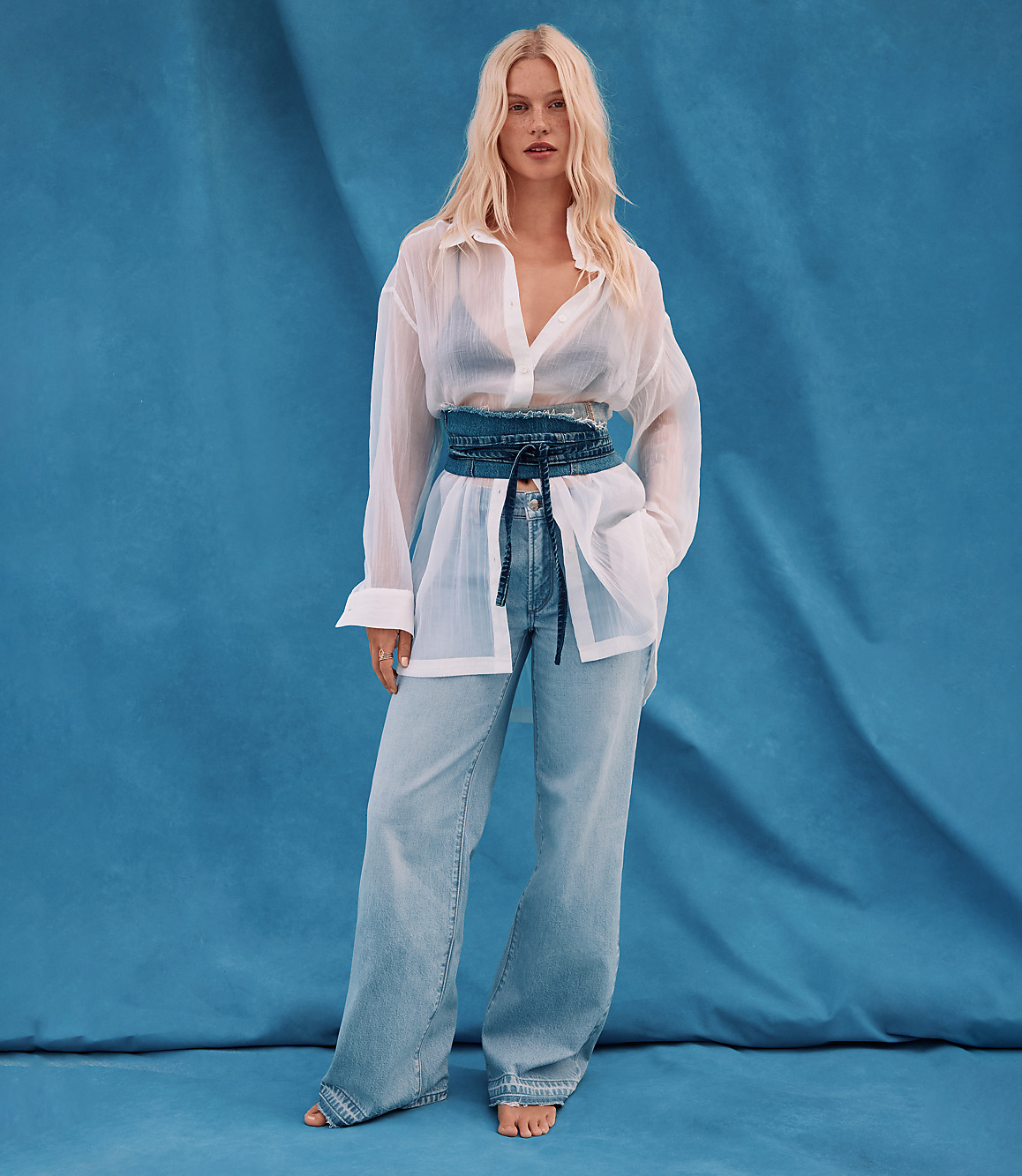 Rivete Unpicked Mid Rise Wide Leg Jeans in Vintage Light Wash