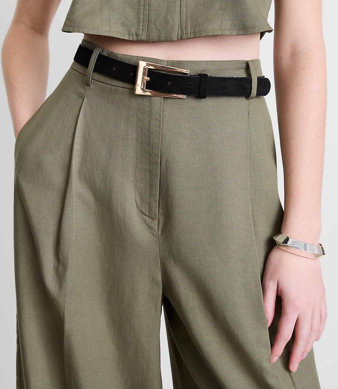 Petite LOFT Versa Pure Spun Pleated Barrel Pants