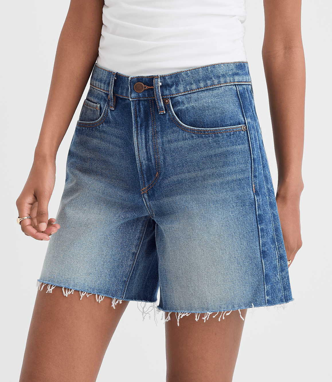 Rivete Petite Fresh Cut Seamed Boyfriend Shorts in Dark Wash