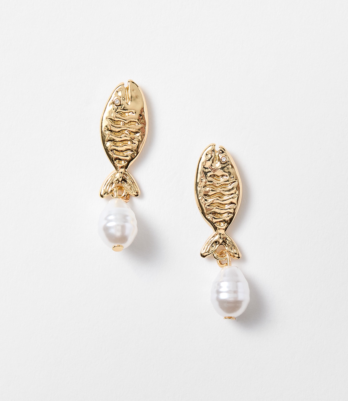 Pearlized Fish Stud Earrings