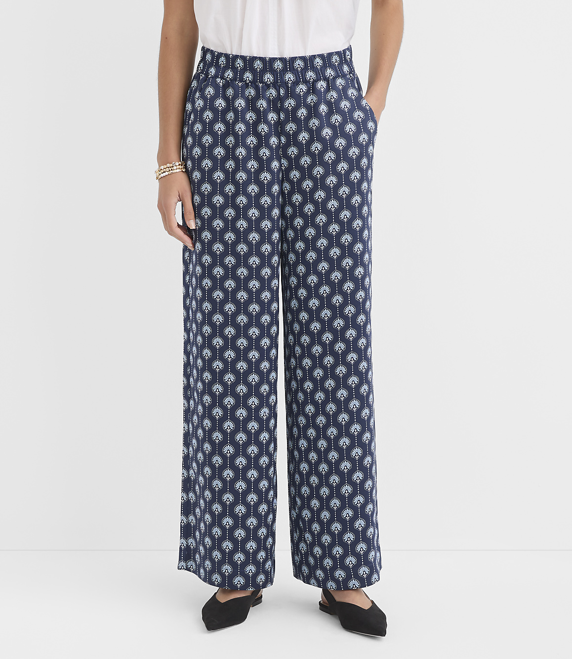 Petite Fluid Pull On Wide Leg Pants in Plaid Satin