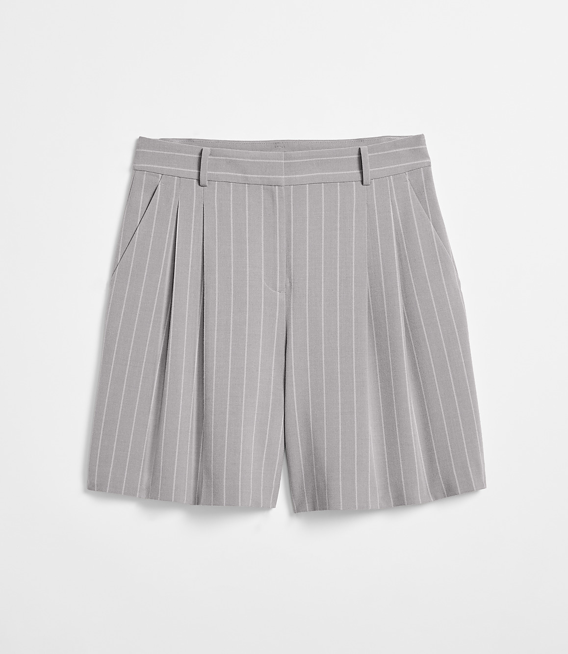Petite LOFT Versa Seasonless Stretch Double Pleat Shorts in Stripe