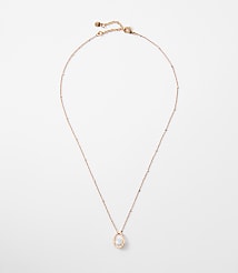 Pearlized Necklace carousel Product Image 1