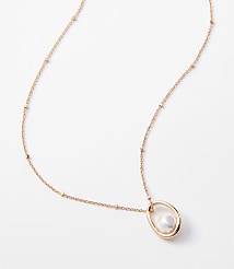 Pearlized Necklace carousel Product Image 2
