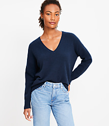 Relaxed V-Neck Cashmere Sweater carousel Product Image 1