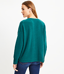 Relaxed V-Neck Cashmere Sweater carousel Product Image 2