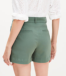 Curvy Palmer Shorts in Twill carousel Product Image 2