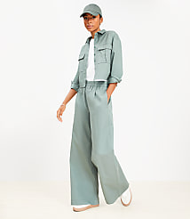 Pleated Pull On Wide Leg Pants in Twill carousel Product Image 2