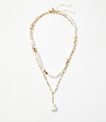 Pearlized Chain Link Layered Pendant Necklace Set carousel Product Image 1