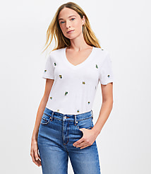 Border Floral Everyday V-Neck Tee carousel Product Image 1