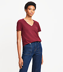 Petite Everyday V-Neck Tee carousel Product Image 2