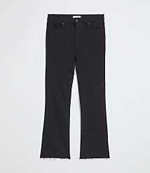 Petite Fresh Cut High Rise Kick Crop Jeans in Jet Black Wash carousel Product Image 4