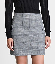Petite LOFT Versa Seasonless Stretch Pocket Mini Skirt in Plaid carousel Product Image 2
