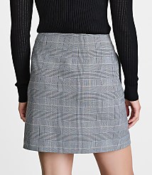 LOFT Versa Seasonless Stretch Pocket Mini Skirt in Plaid carousel Product Image 3