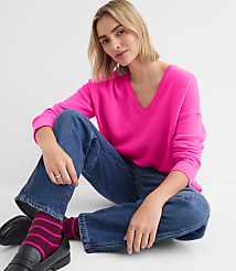 Relaxed V-Neck Cashmere Sweater carousel Product Image 1