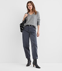 Sparkle V-Neck Relaxed Everyday Sweater carousel Product Image 4