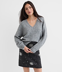 Ribtrim Relaxed V-Neck Sweater carousel Product Image 2