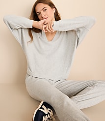 Lou & Grey Heathered Upstate Waffle V-Neck Top carousel Product Image 2