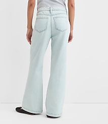 Pearlized High Rise Wide Leg Jeans in Light Vintage Indigo Wash carousel Product Image 4