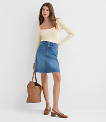 Ribbed Sweetheart Neck Long Sleeve Tee carousel Product Image 2