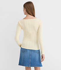Ribbed Sweetheart Neck Long Sleeve Tee carousel Product Image 3