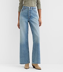 Rivete High Rise Wide Leg Jeans in Light Wash carousel Product Image 3