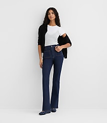 Rivete Patch Pocket High Rise Slim Flare Jeans in Classic Rinse Wash carousel Product Image 5