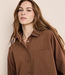 Petite Lou & Grey Seersucker Wanderweave Oversized Pocket Shirt carousel Product Image 2