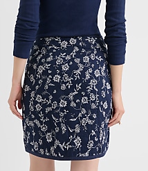 Petite Floral Quilted Mini Skirt carousel Product Image 3