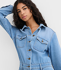 Rivete Petite Denim Jumpsuit in Light Wash carousel Product Image 6